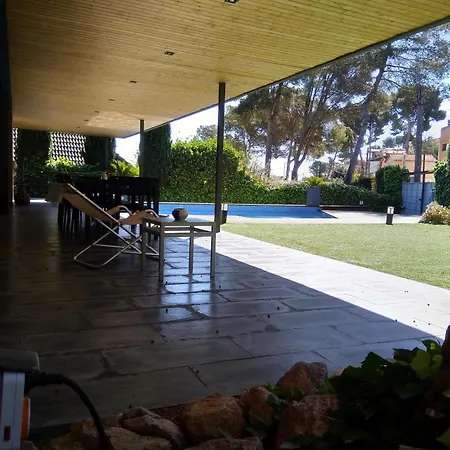 Del Bosque Villa *
